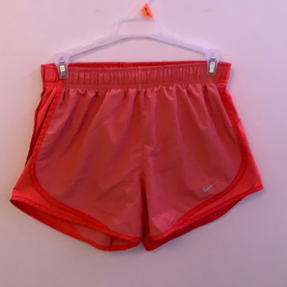 Nike Women’s S Coral Running Shorts